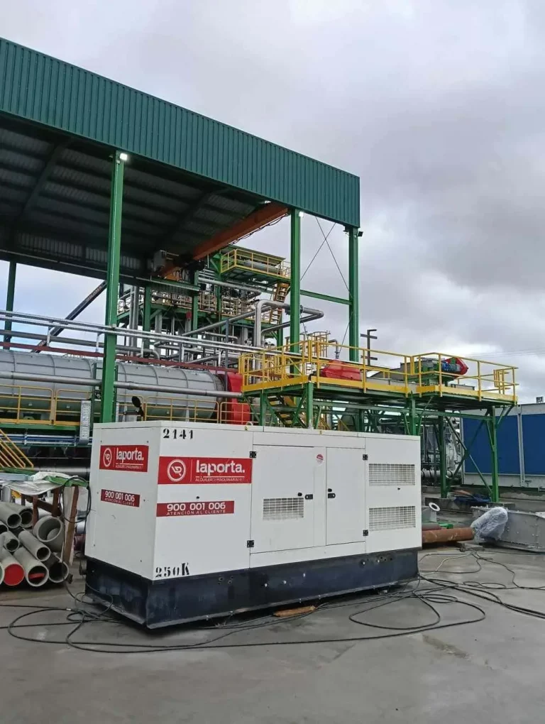 generador-industrial-alquiler-maquinaria-laporta-instalacion.webp