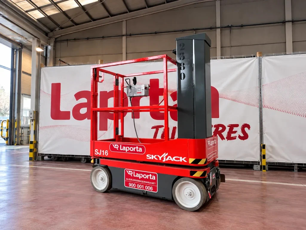 Plataforma elevadora de mástil vertical en alquiler - Laporta