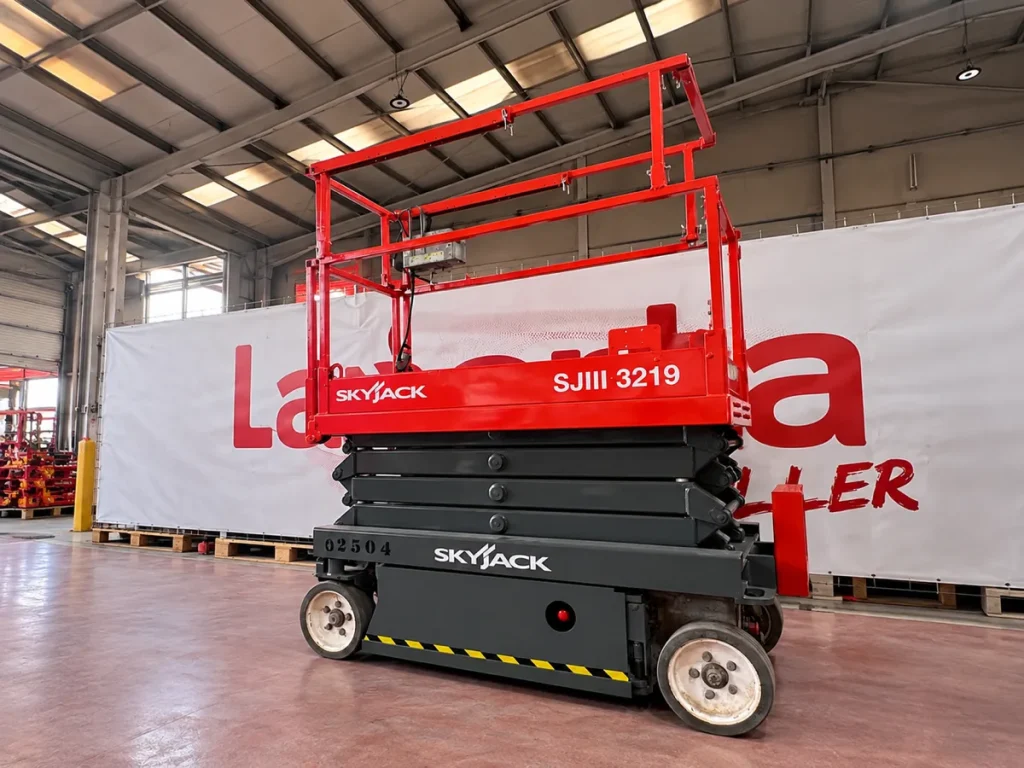 Plataforma elevadora de tijera eléctrica en alquiler - Laporta