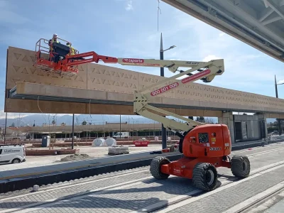 Plataforma elevadora articulada diésel en alquiler - Laporta