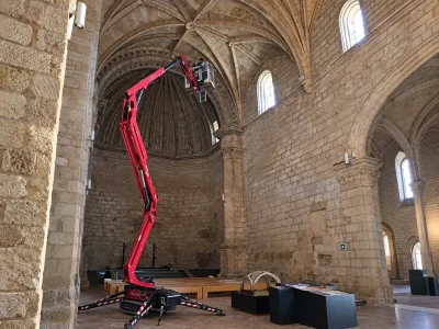 Plataforma elevadora sobre orugas en alquiler - Laporta