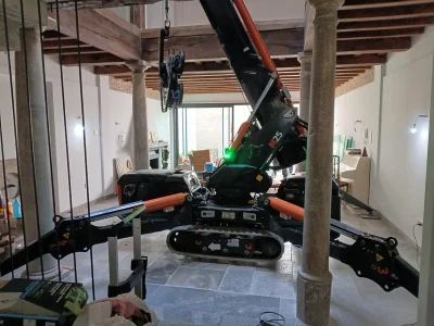 Plataforma elevadora sobre orugas en alquiler - Laporta
