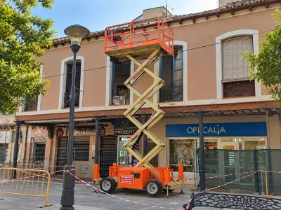 Plataforma elevadora de tijera diésel en alquiler - Laporta
