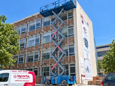 Plataforma elevadora de tijera eléctrica en alquiler - Laporta